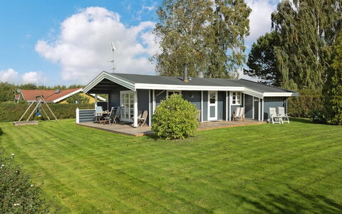 Rosabella - 600M from the Sea: Roof, Land Lot, Cottage, Home, Rural Area, Shed, Siding, Garden Buildings, Log Cabin, Hut