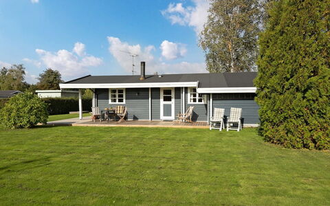 Rosabella - 600M from the Sea: Roof, Land Lot, Cottage, Home, Rural Area, Shed, Siding, Garden Buildings, Log Cabin, Hut