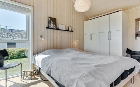 Fridtjof - 100M from the Sea: Wood, Bedroom, Ceiling, Bed, Interior Design, Flooring, Floor, Bed Sheet, Bedding, Furniture
