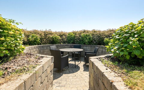 Fridtjof - 100M from the Sea: Garden, Outdoor Furniture, Stone Wall, Landscaping, Flagstone, Backyard, Yard, Outdoor Table, Hedge, Patio