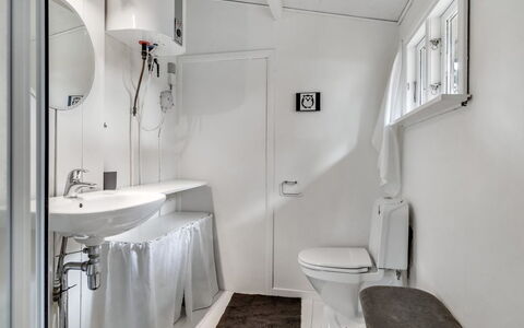Heinke - 2Km from the Sea: Plumbing Fixture, Floor, Sink, Flooring, Interior Design, Toilet, Bathroom, Plumbing, Toilet Seat, Tap