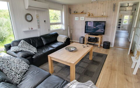 Aatos - 500M from the Sea: Wood, Flooring, Floor, Home, Couch, Living Room, Hardwood, Wood Stain, Cottage