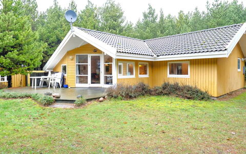 Alaine - 850M from the Sea: Grass, Grassland, Landscape, Ecoregion, Plain, Plant Community, Land Lot, Outdoor Furniture, Prairie, Shrubland