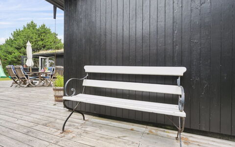 Elin - 3Km from the Sea: Roof, Land Lot, Cottage, Home, Rural Area, Shed, Siding, Garden Buildings, Log Cabin, Hut