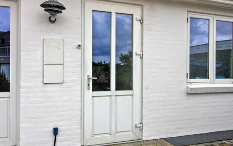 Lissa - 2.4Km from the Sea: Furniture, Interior Design, Chair, Flooring, Table, Resort, Floor, Ceiling, Room, Eco Hotel