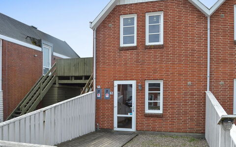 Urmas - 1Km from the Sea: Wall, Brickwork, Residential Area, Brick, Roof, House, Home, Siding, Composite Material, Door