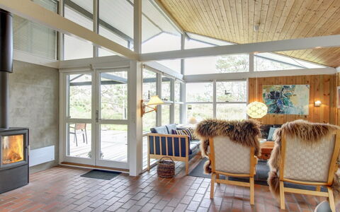 Alin - 600M from the Sea: Roof, Land Lot, Cottage, Home, Rural Area, Shed, Siding, Garden Buildings, Log Cabin, Hut