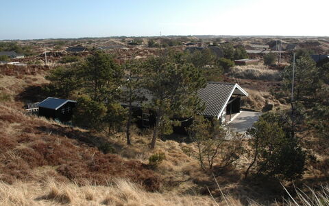 Alin - 600M from the Sea: Roof, Land Lot, Cottage, Home, Rural Area, Shed, Siding, Garden Buildings, Log Cabin, Hut