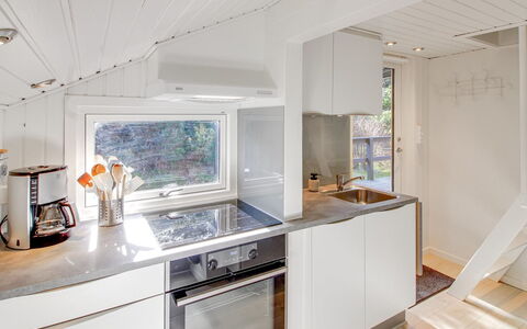 Eliene - 500M from the Sea: Kitchen, Major Appliance, Kitchen Appliance, Wood, Countertop, Interior Design, Flooring, Ceiling, Floor, Plumbing Fixture