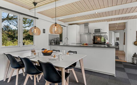 Blia - 1.5Km from the Sea: Wood, Interior Design, Flooring, Ceiling, Furniture, Kitchen & Dining Room Table, Light Fixture, Floor, Lighting, Dining Room