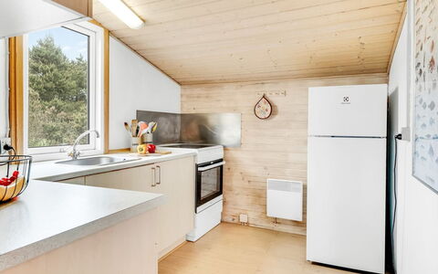 Agir - 600M from the Sea: Wood, Interior Design, Flooring, Ceiling, Floor, Furniture, Kitchen, Room, Home, Countertop