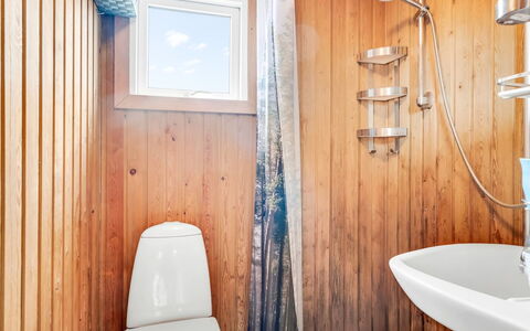 Agir - 600M from the Sea: Wood, Flooring, Plumbing Fixture, Floor, Bathroom, Interior Design, Toilet, Plumbing, Toilet Seat, Bathroom Sink