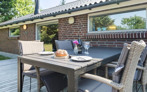 Elinbjörn - 1Km from the Sea: House, Home, Roof, Residential Area, Cottage, Estate, Farmhouse, Lawn, Landscaping, Siding