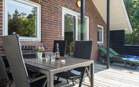 Elinbjörn - 1Km from the Sea: House, Home, Roof, Residential Area, Cottage, Estate, Farmhouse, Lawn, Landscaping, Siding