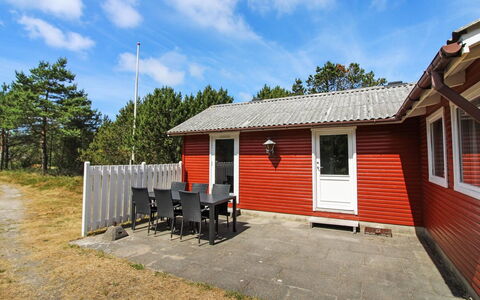 Ahti - 900M from the Sea: Cottage, Shed, Hut, Farmhouse, Prairie, Shack, Barn, Log Cabin, Garden Buildings