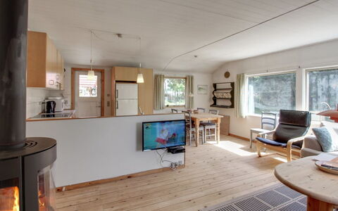 Ahti - 900M from the Sea: Cottage, Shed, Hut, Farmhouse, Prairie, Shack, Barn, Log Cabin, Garden Buildings
