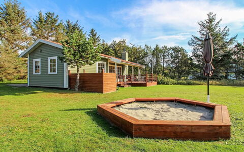 Botilde - 1Km from the Sea: Roof, Land Lot, Cottage, Home, Rural Area, Shed, Siding, Garden Buildings, Log Cabin, Hut