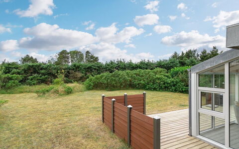 Skakke - 900M from the Sea: Grass, Land Lot, Garden, Lawn, Yard, Meadow, Backyard, Garden Buildings, Landscaping, Hardwood