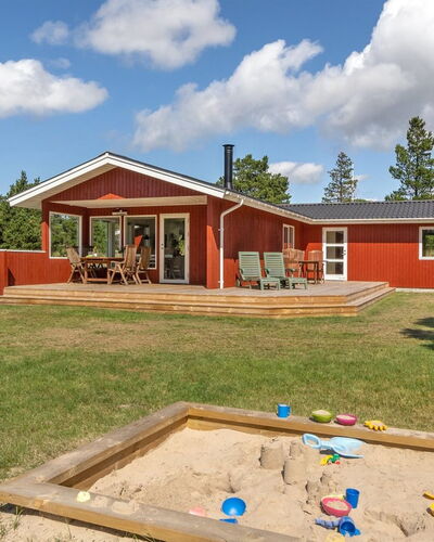 Thorvor - 1.5Km from the Sea