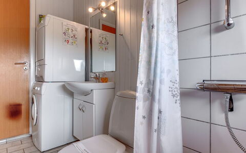 Mogens - from the Sea: Plumbing Fixture, Flooring, Interior Design, Floor, Sink, Bathroom Sink, Bathroom, Tap, Room, Plumbing
