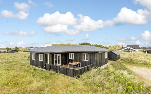 Iken - 500M from the Sea: Sky, Blue, Daytime, Natural Environment, Cloud, Horizon, Beach, Sand, Ecoregion, Cumulus