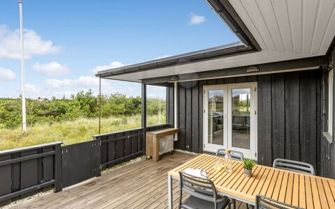Iken - 500M from the Sea: Sky, Blue, Daytime, Natural Environment, Cloud, Horizon, Beach, Sand, Ecoregion, Cumulus