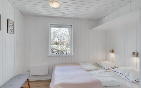 Gillis - 900M from the Sea: Wood, Ceiling, Bedroom, Flooring, Home, Floor, Bedding, Bed, Plank, Bed Sheet