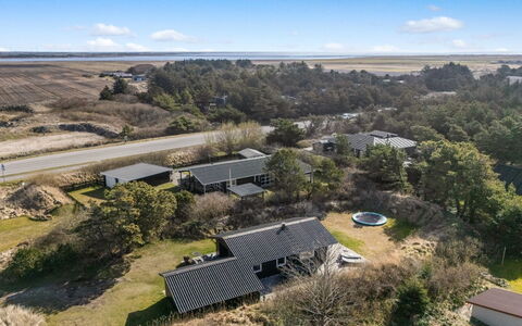 Gillis - 900M from the Sea: Roof, House, Home, Plain, Landscape, Land Lot, Rural Area, Cottage, Human Settlement, Estate