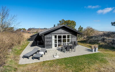 Gillis - 900M from the Sea