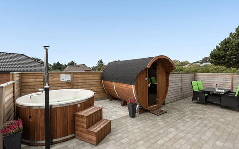 Ulva - 400M from the Sea: Architecture, Roof, Home, Composite Material, Daylighting, Siding, Driveway
