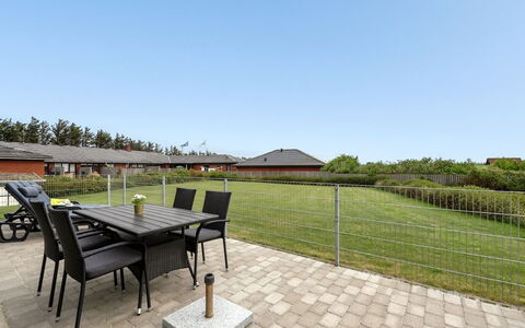 Ulva - 400M from the Sea: Architecture, Roof, Home, Composite Material, Daylighting, Siding, Driveway