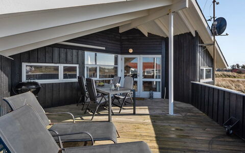 Durita - 600M to the Fjord: Roof, Land Lot, Cottage, Home, Rural Area, Shed, Siding, Garden Buildings, Log Cabin, Hut