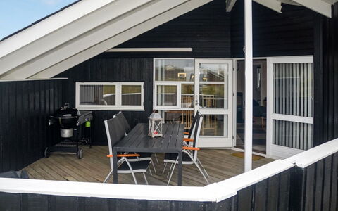 Durita - 600M to the Fjord: Roof, Land Lot, Cottage, Home, Rural Area, Shed, Siding, Garden Buildings, Log Cabin, Hut