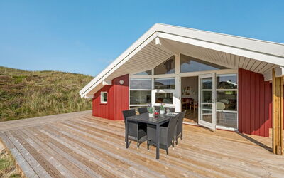 Emelie - 200M from the Sea