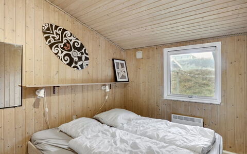 Friedel - 150M from the Sea: Bedroom, Wood, Bed, Ceiling, Bed Sheet, Bedding, Interior Design, Floor, Bed Frame, Room