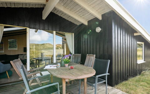 Friedel - 150M from the Sea: Wood, Cottage, Home, Hardwood, Porch, Shade, Plank, Wood Stain, Garden Buildings, Log Cabin