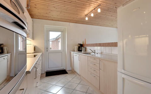 Dorothea - 450M to the Fjord: Wood, Flooring, Interior Design, Countertop, Kitchen, Ceiling, Floor, Cabinetry, Furniture, Lighting