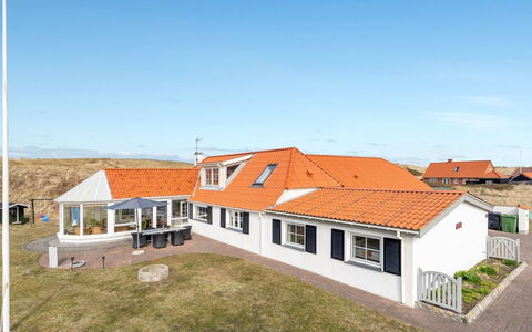 Pauli - 75M from the Sea: House, Roof, Home, Cottage, Shed, Garden Buildings, Siding, Yard, Log Cabin, Hut
