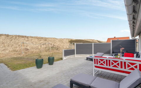 Pauli - 75M from the Sea: House, Roof, Home, Cottage, Shed, Garden Buildings, Siding, Yard, Log Cabin, Hut