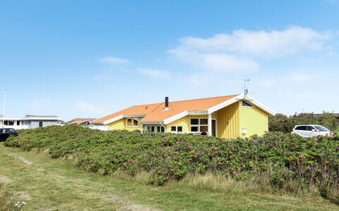 Suend - from the Sea: House, Roof, Home, Cottage, Shed, Garden Buildings, Siding, Yard, Log Cabin, Hut