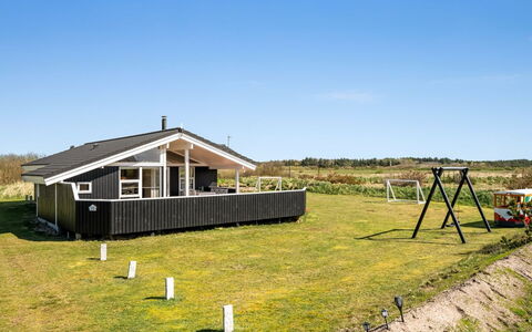Floriana - 650M from the Sea: Roof, Land Lot, Cottage, Home, Rural Area, Shed, Siding, Garden Buildings, Log Cabin, Hut