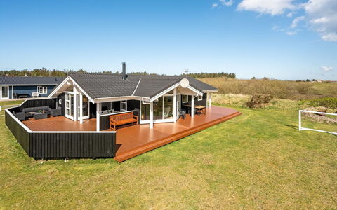 Floriana - 650M from the Sea: Roof, Land Lot, Cottage, Home, Rural Area, Shed, Siding, Garden Buildings, Log Cabin, Hut