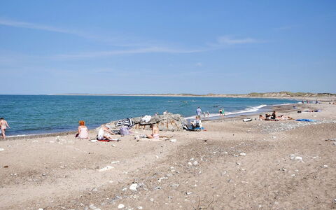 Hariet - 600M from the Sea: Blue, Body Of Water, Beach, Coast, Shore, Coastal And Oceanic Landforms, Sea, Horizon, Summer, Sand