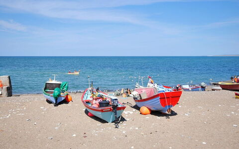 Hariet - 600M from the Sea: Boat, Body Of Water, Watercraft, Boats And Boating--Equipment And Supplies, Summer, Sea, Beach, Coast, Coastal And Oceanic Landforms, Ocean