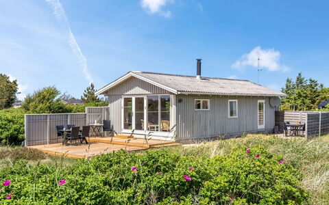 Tayanita - 750M from the Sea: Roof, Land Lot, Cottage, Home, Rural Area, Shed, Siding, Garden Buildings, Log Cabin, Hut