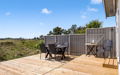 Tayanita - 750M from the Sea: Roof, Land Lot, Cottage, Home, Rural Area, Shed, Siding, Garden Buildings, Log Cabin, Hut