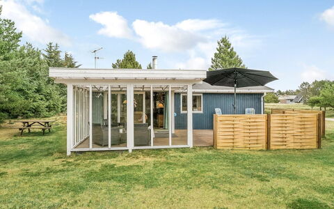 Hughlek - 900M from the Sea: House, Home, Door, Roof, Cottage, Estate, Garden, Shade, Siding, Yard