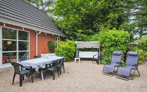 Ludovic - 7Km from the Sea: Roof, Land Lot, Cottage, Home, Rural Area, Shed, Siding, Garden Buildings, Log Cabin, Hut