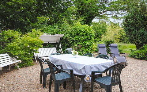 Ludovic - 7Km from the Sea: Roof, Land Lot, Cottage, Home, Rural Area, Shed, Siding, Garden Buildings, Log Cabin, Hut