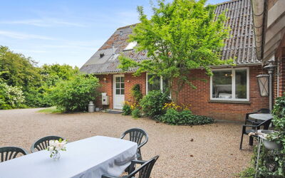 Ludovic - 7Km from the Sea